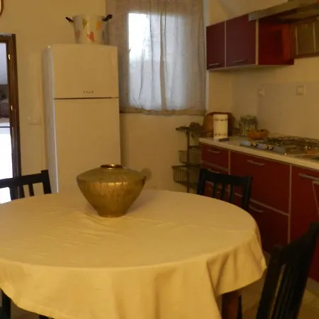 Lombardi Apartment