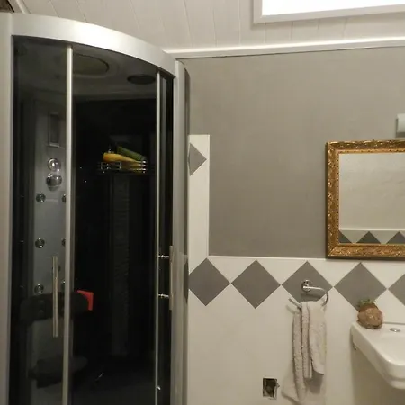 Lombardi Apartment
